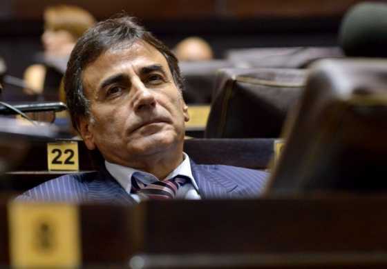Eislaman prefiere a Solá