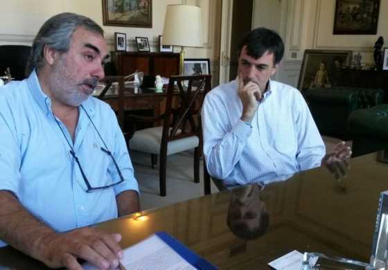 Fernández se le apareció con la carpetita a Bullrich