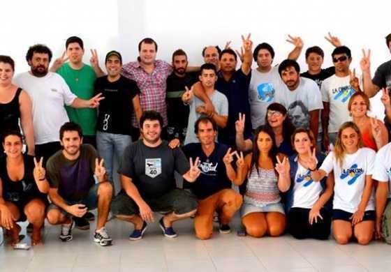 La Cámpora hizo terapia