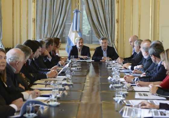 Frigerio aceita la nueva ley de Coparticipación junto a los gobernadores 