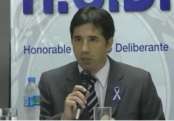  Flexas no quiere que el Concejo Deliberante sea una escribanía