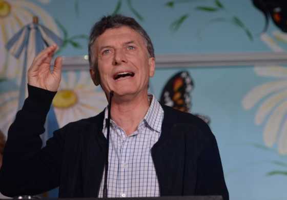 Macri copia el ejemplo Vidal y reaparece públicamente con medidas sociales