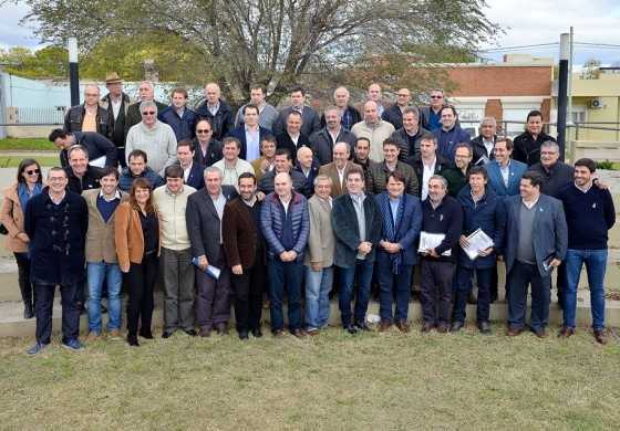 Intendentes oficialistas de la cuarta sección electoral se juntaron con Ritondo