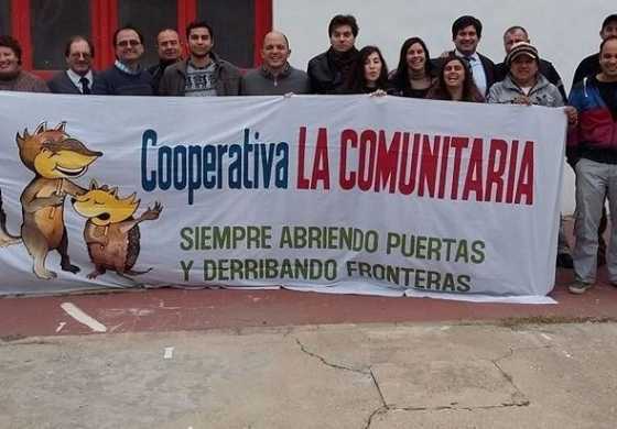  Avelino Zurro entregó subsidio a la cooperativa "La Comunitaria"