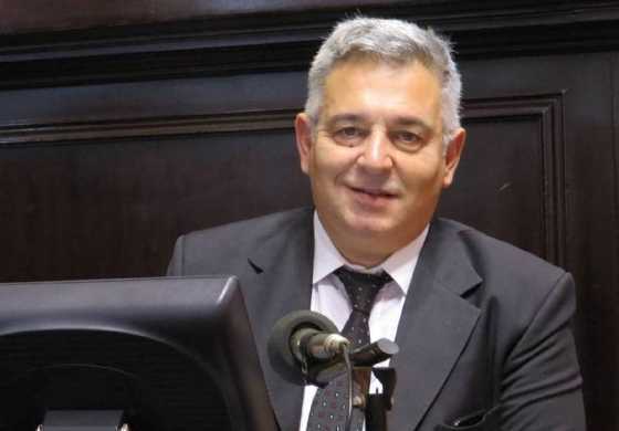  "Que devuelvan la herencia antes de que la fundan"