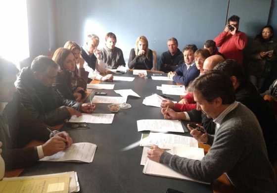  Por unanimidad, los ediles exigen a Petrecca que intensifique gestiones ante Vidal por la extensión de la Escuela Secundaria Nº 16