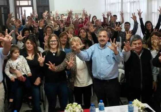 Alfonsin gira por la cuarta sección electoral con la preocupación de cuidar el voto radical