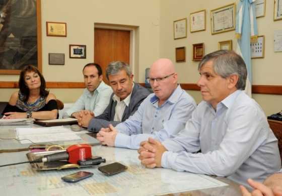 CHIVILCOY I Britos escrituró terrenos para la empresa Diadora con al intención de estimulr al sector sostener el empleo 