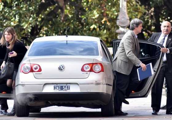 Macri le sacó la roja a Prat Gay y pone en su lugar al tándem Caputo-Dujovne