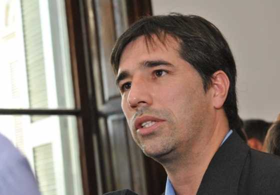  Rápido de reflejos, Flexas cierra la paritaria municipal en un 18%