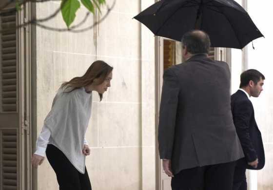 Las fotos de García De Luca con dos intendentes de la Cuarta Sección Electoral llevaron a Vidal a reunirse con Monzó