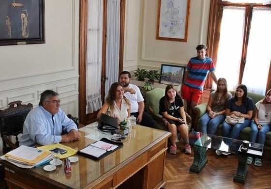 BRAGADO I Gatica se reunió con la nueva comisión del centro de estudiantes local y planteó una agenda de trabajo con los jóvenes