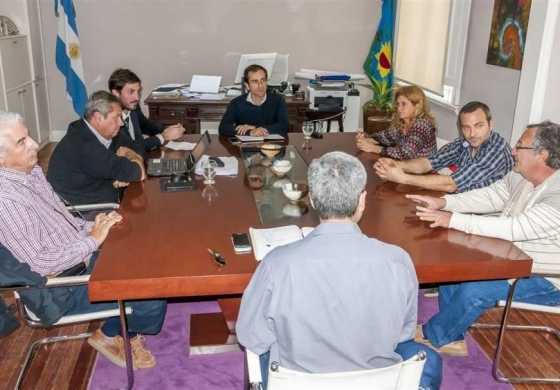  En reunión con Petrecca las entidades agrícolas plantearon los problemas por las inundaciones