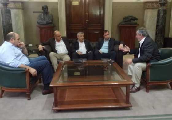 Luego de las denuncias y en medio de la crisis hídrica, Salvador y de la Torre recibieron a intendentes de la región