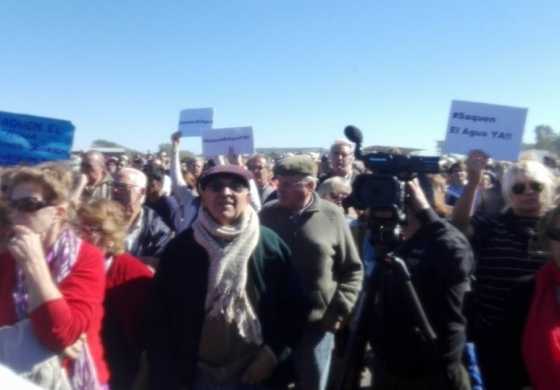  La máxima del "saquen el agua" tensa los discursos de los intendentes oficialistas y empieza el cuerpo a cuerpo ante Provincia