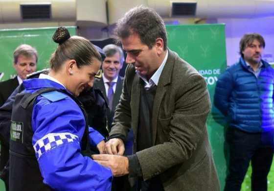  Ritondo y Britos participaron de la entrega de móviles para la policía local
