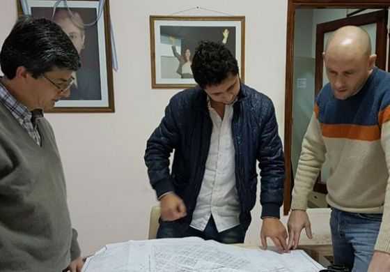  Lago evaluó regularización de dominios en Coronel Mom