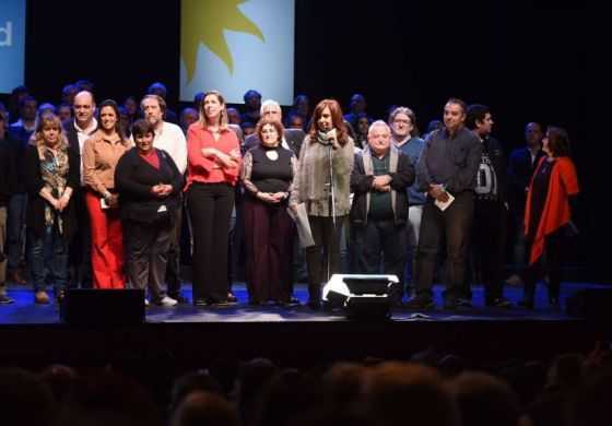Desde Mar del Plata, Cristina Fernández de Kirchner encabezó el lanzamiento de Unidad Ciudadana y presentó a sus candidatos