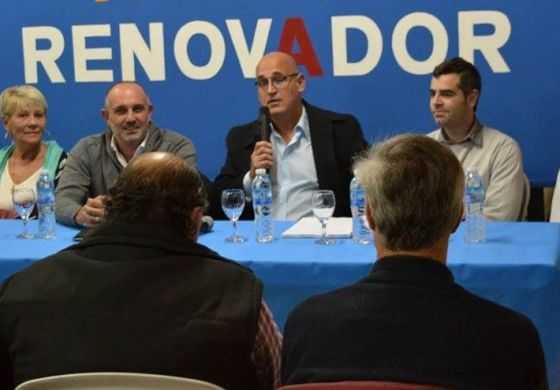  Estalla la interna en 1País, Solana metió a una candidata sin su consentimiento y el massista Walter Salazar le pidió que se baje de las elecciones