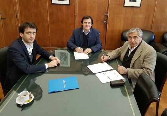  Buryaile le gira a Campana $16.500.000 para paliar el drama de la inundación