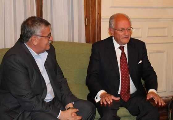  Gatica firma convenio con la fundación CONIN