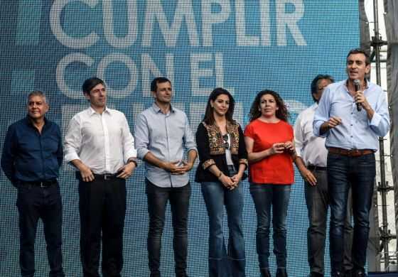 Randazzo cerró su campaña en Laferrere con duras críticas a CFK y Cambiemos