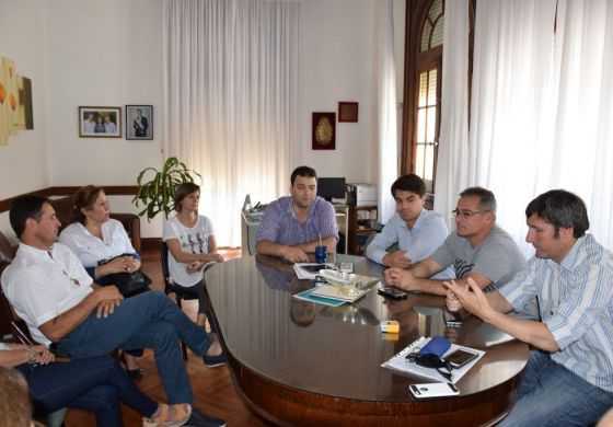  Barroso afina el lápiz y junto a concejales analizó el presupuesto municipal para 2018