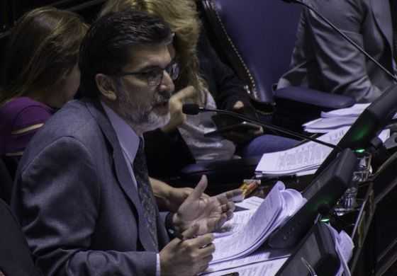 Ante amagues de radicales para salir de Cambiemos, Silvestre llega a Nueve de Julio para encausar a la tropa