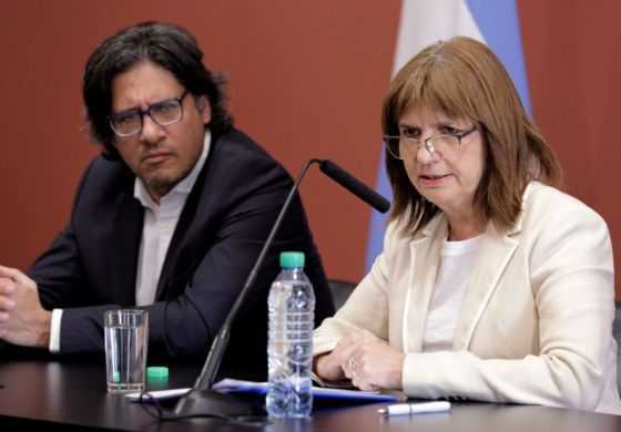 Bullrich y Garavano justificaron la represión de las fuerzas de Seguridad en Bariloche