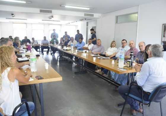  Conocchiari tras la reunión de los intendentes peronistas: &ldquo;Nos une la necesidad de que se escuchen los problemas del interior&rdquo;