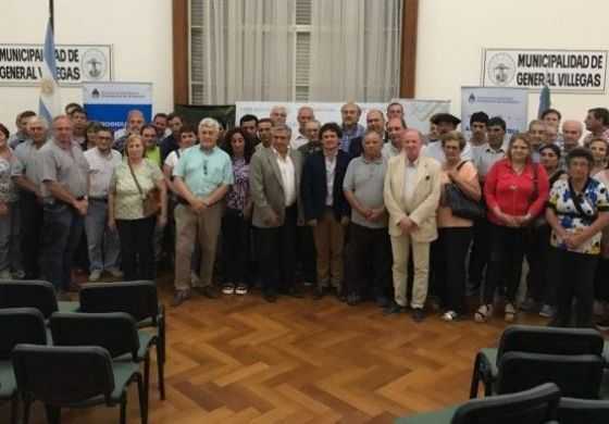  Junto a Campana, emisarios de Sarquis y Etchevehere entregaron ayuda a productores locales