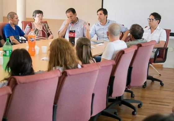  Flexas saca pecho tras el pase a planta permanente de empleados municipales