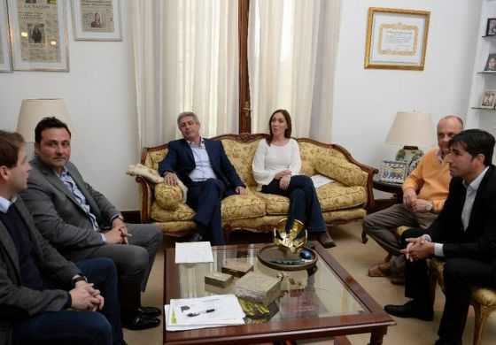 Los intendentes tendrán "libertad de acción" para adherir al decreto contra la contratación de familiares en el Estado