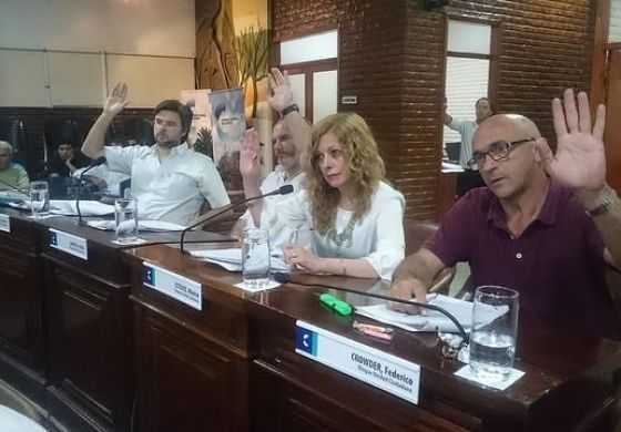  Desde Unidad Ciudadana advierten que Fernández recortará horas extras a los empleados municipales 