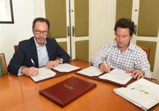  Torchio firmó con Sánchez Zinny el acuerdo para ejecutar el Fondo Educativo de este año