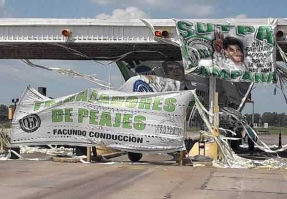  Cuestionan a Tellechea por el cierre de un peaje