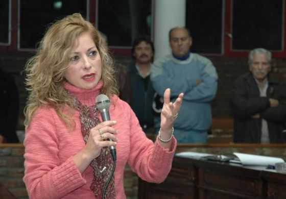  Estevez le pide a Fernández que cambié el método para controlar a los adjudicatarios de planes de vivienda