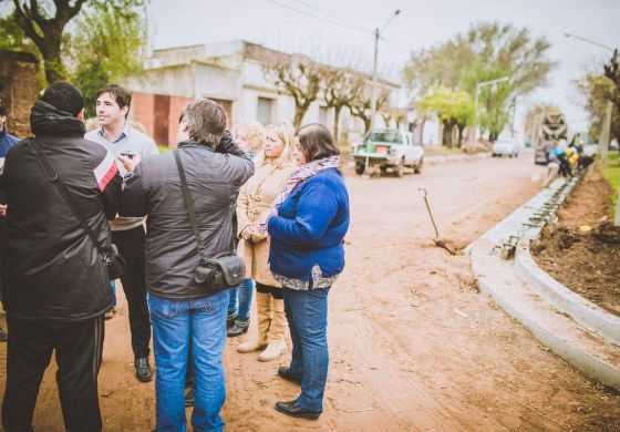  Flexas busca terminar con las calles de tierras y anunció nuevas obras 