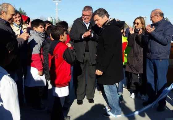  López Medrano visitó a Gatica y dejó inaugurado un Playón Deportivo