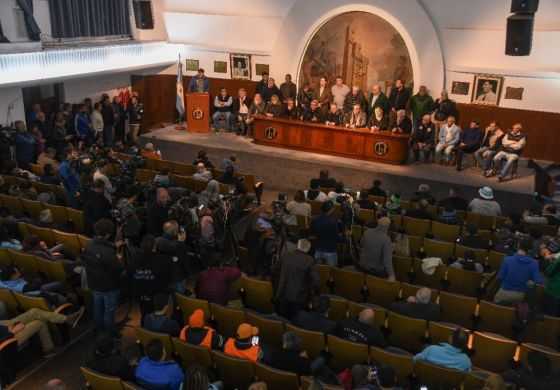 Tras un fuerte acatamiento al paro, Macri cuestiona la medida