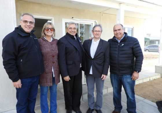  Junto a Oscar Sánchez, Eduardo Campana dejó inaugurado un nuevo Centro de Atención Primaria de la Salud