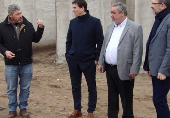  Fernández firmó la ejecución de la primera tanda de 20 casas sociales