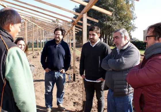  Fernández recorrió el hospital, el hogar, el centro hortícola y la planta depuradora de 30 de agosto