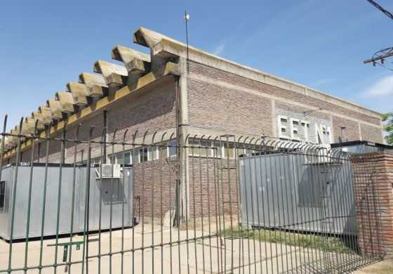  Post explosión en la escuela de Moreno, el Municipio centra su atención en el techo de la Escuela Técnica