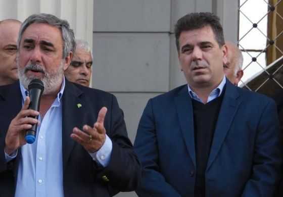  Junto a Fernández, Ritondo entregó móviles policiales a distritos de la Cuarta sección electoral