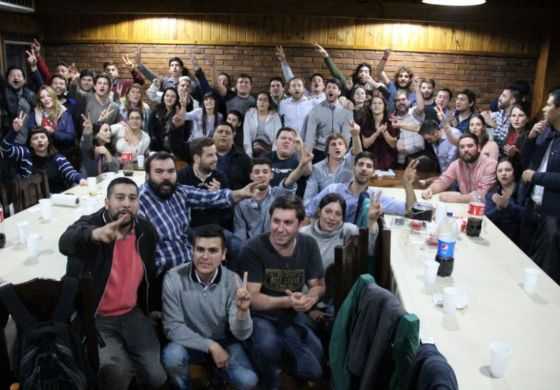 Con presencia de militancia de la Cuarta, la Juventud Peronista tuvo su encuentro en la sede de calle Matheu