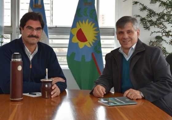  Tras la reunión con Britos, Sarquis aseveró que "los productores se merecen que pongamos en valor los caminos rurales"