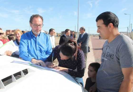  Torchio entregó 108 terrenos a familias para que construyan sus propias viviendas