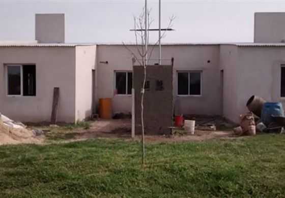  Zurro ponderó la construcción de viviendas en San Esteban