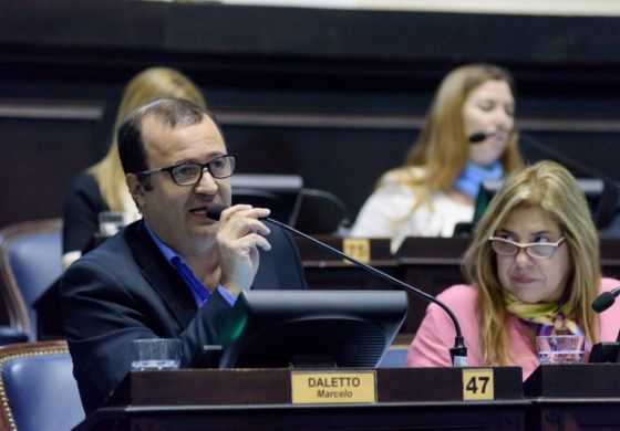 Daletto le hizo un guiño a Unidad Ciudadana por la ley de countries